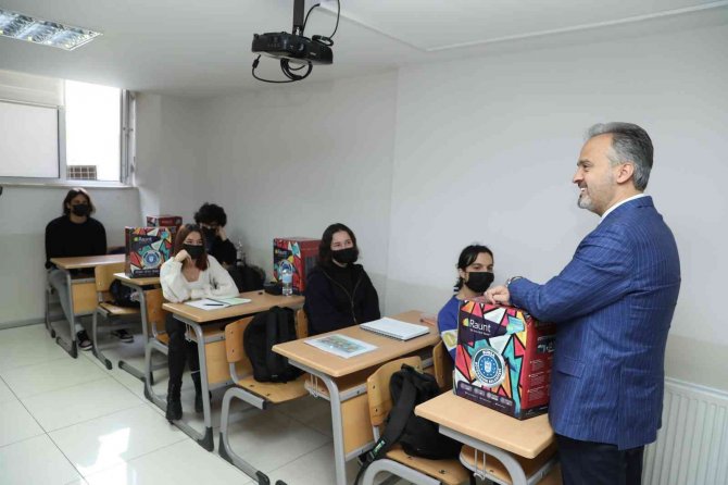 Büyükşehir, Gençleri Üniversiteye Hazırlıyor