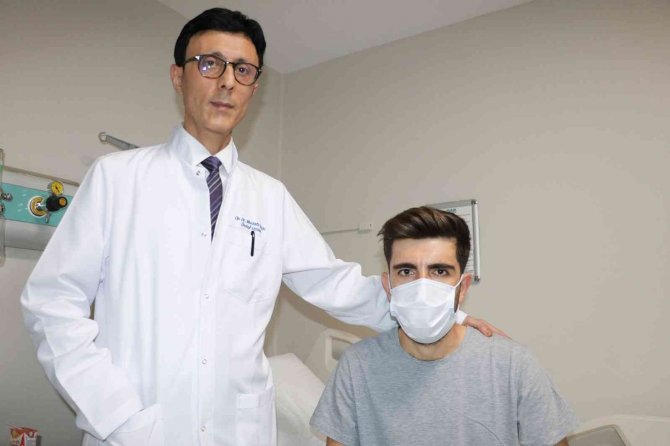 Böbreğinden 3 Santimlik Tümör Çıkarıldı