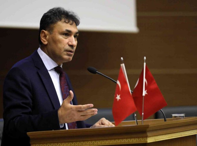 Gaün’de "Fuat Sezgin" Konferansı