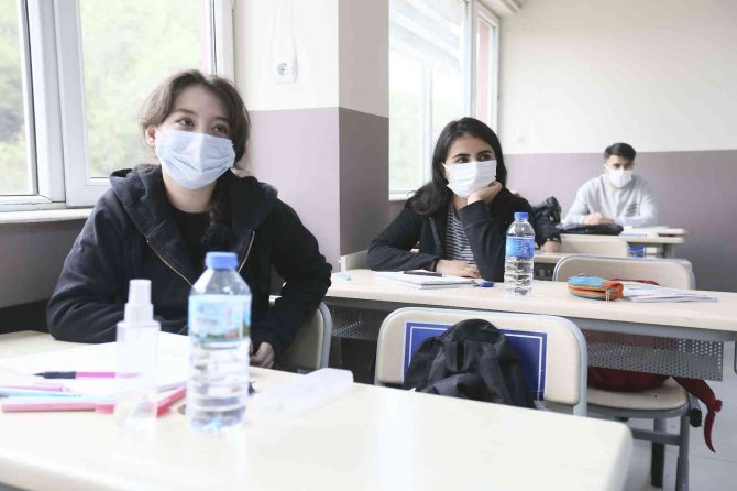 Gençler Üniversiteye Aydın Büyükşehir Belediyesi Kurslarında Hazırlanıyor