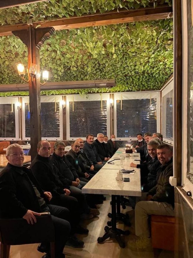 Gönül Dostlarıyla Bir Araya Geldi