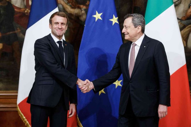 Fransa Cumhurbaşkanı Macron Ve İ̇talya Başbakanı Draghi Bir Araya Geldi