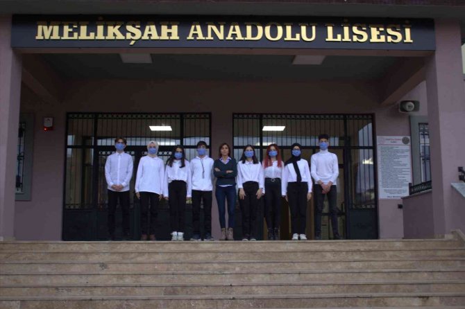 "İ̇nsanca" Projesiyle Eğitimde Klasik Öğretim Kalıpları Yıkılıyor