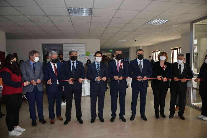 Denizli’de 4006 Tübi̇tak Bilim Fuarı Açıldı