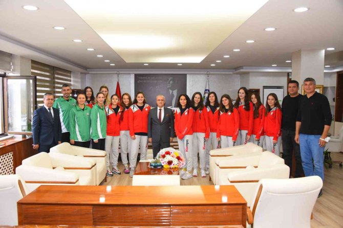 Başkan Kayda, Salihli’nin Sultanlarını Ağırladı