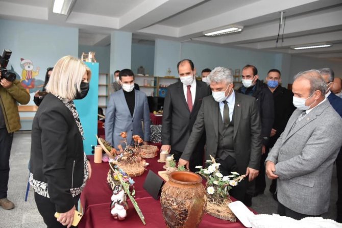 Şehit Er Süleyman Aydın Ortaokulunun Tübi̇tak 4006 Bilim Fuarı Ve Sergi Açılışı Gerçekleşti