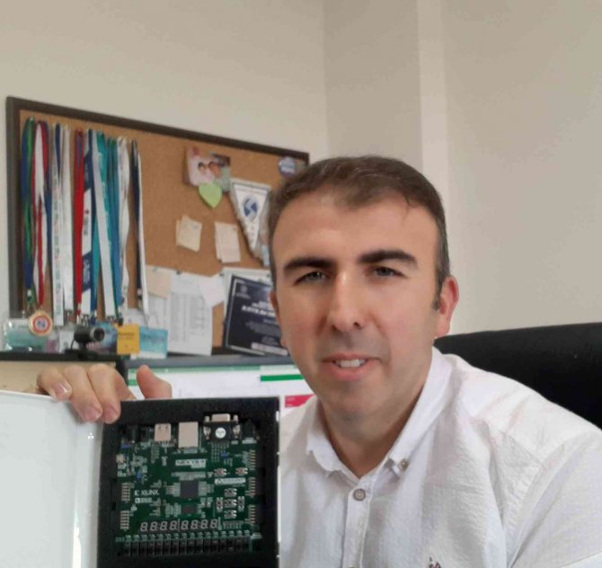 Uluslararası Çip Tasarım Yarışmasında Subü Başarısı