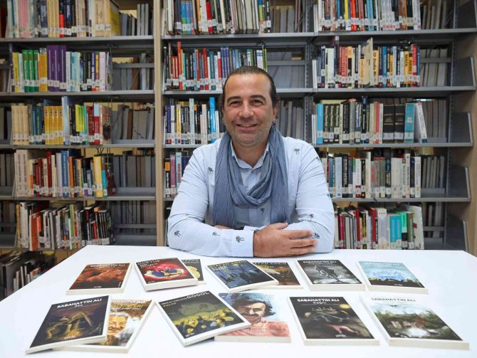 Çocukluk Hayallerini Kitap Kapaklarına Taşıdı