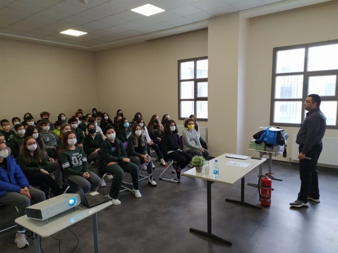 Afad Eğitimleri Sürüyor