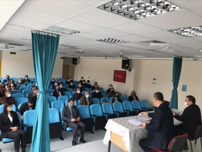 Burhaniye’de Kaymakam Okul Müdürleri İle Bir Araya Geldi