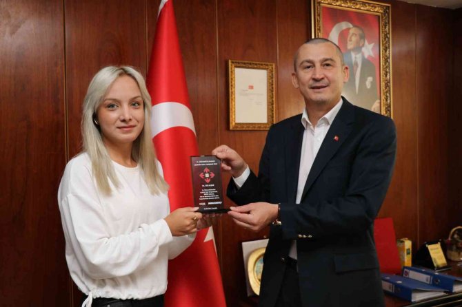 Toros Üniversitesi Öğrencileri, ’Lojistik Vaka Yarışması’nda Birinci Oldu