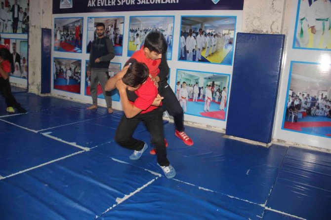 Şanlıurfa’da Gençler Teröre Değil Spora Bulaşıyor