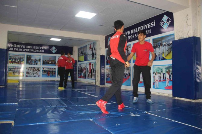 Şanlıurfa’da Gençler Teröre Değil Spora Bulaşıyor