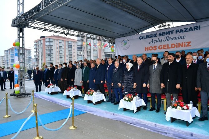 Yeşilyurt’ta Pazar Yeri Dualarla Hizmete Açıldı