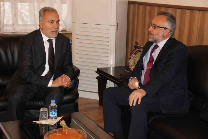 Yök Başkanvekili Kapıcıoğlu’ndan Rektör Karadağ’a Ziyaret