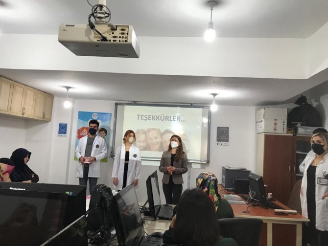 Sağlık Bilimleri Fakültesinden Kursiyerlere Diş Taraması