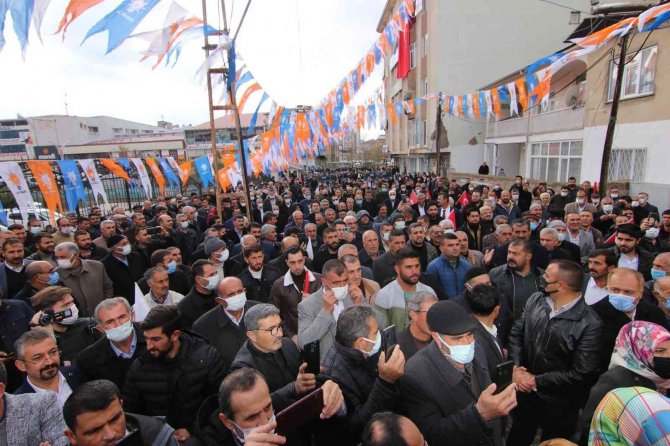Ak Parti Erciş İ̇lçe Başkanlığına İ̇zzet Albayrak Atandı