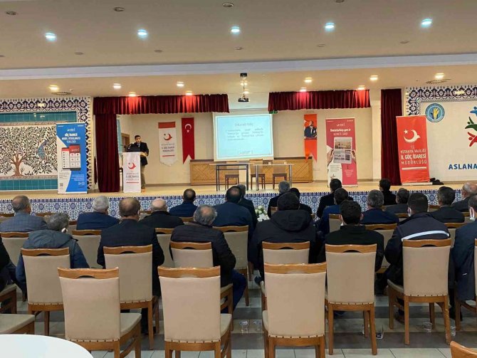 Aslanapa’da Muhtarlar Çalıştayı