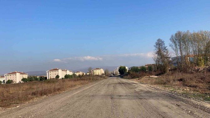 Düzce’de Trafiği Rahatlatacak Hamleler Devam Ediyor