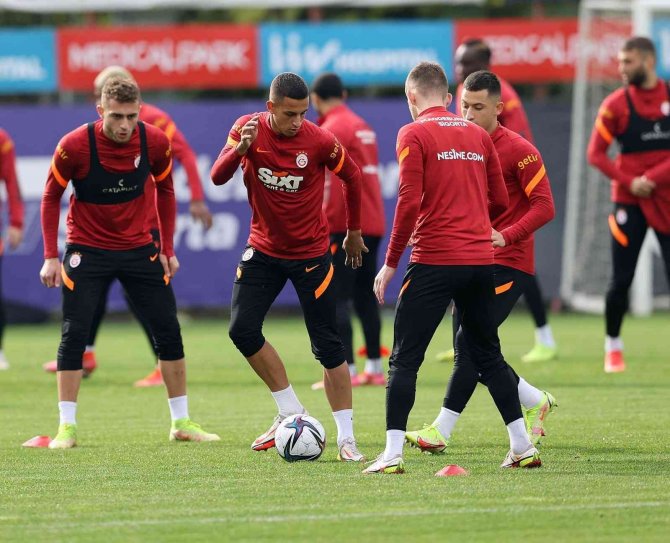 Galatasaray’ın Yeni Malatyaspor Maçı Kamp Kadrosu Açıklandı