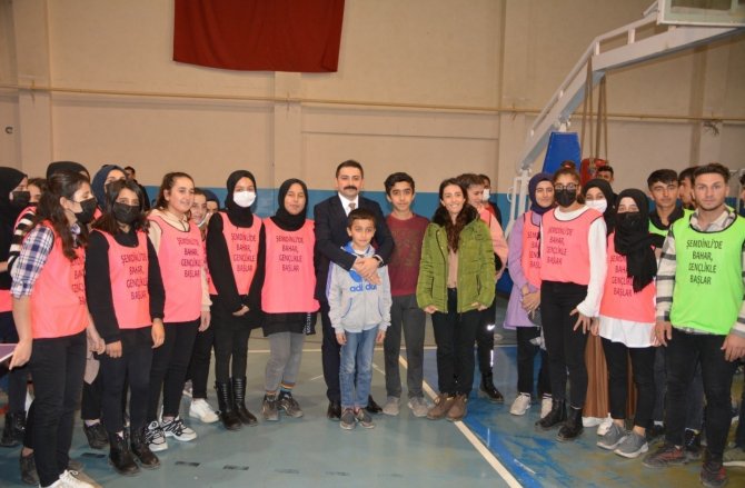 Şemdinli’de ‘Bahar Gençlikle Başlar’ Projesi