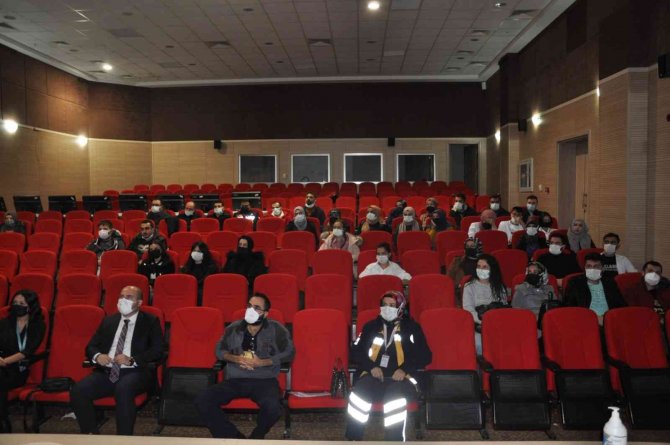 Karaman’da Sağlık Personeline Eğitim