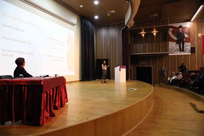 Soğanlık Kültür Merkezi’nde "Kadına Yönelik Şiddete Toplumsal Cinsiyet Penceresinden Bakmak’ Paneli