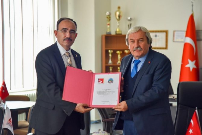 Kelemcioğlu Ve Nezaket Ay Konakları Şeyh Edebali Üniversitesi’ne Tahsis Edildi