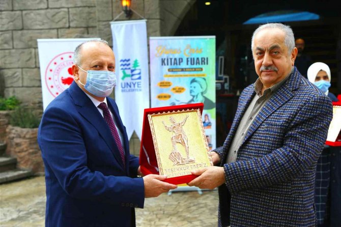 Ünye Yunus Emre Kitap Fuarı Açıldı