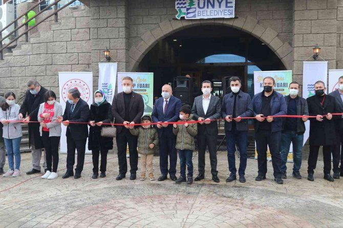 Ünye Yunus Emre Kitap Fuarı Açıldı