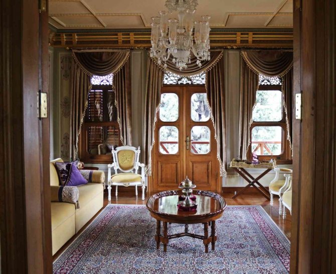 İ̇ki Büyük Yangın Geçirdi, 130 Yılı Geride Bıraktı