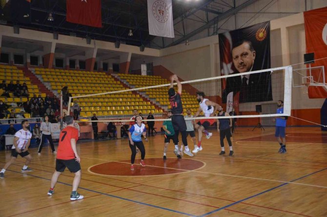 Şehit Öğretmen Aybüke Anısına Düzenlenen Turnuva Sona Erdi