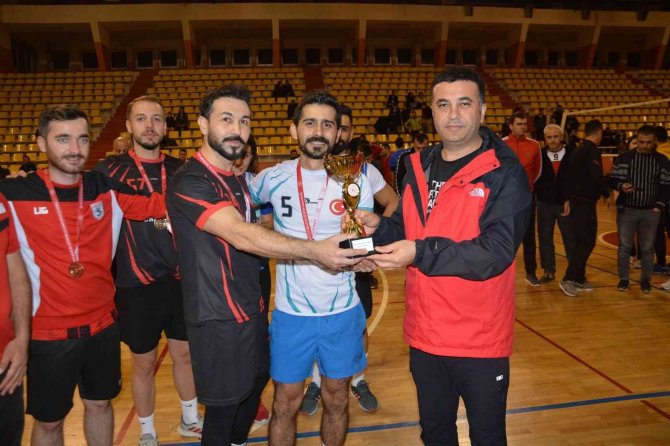 Şehit Öğretmen Aybüke Anısına Düzenlenen Turnuva Sona Erdi
