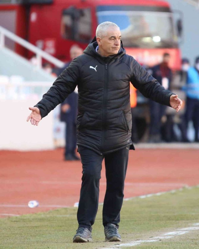 Rıza Çalımbay Kulübede Olamayacak
