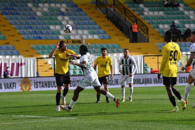 Denizlispor Deplasmandan 1 Puanla Dönüyor