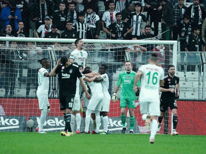 Spor Toto Süper Lig: Beşiktaş: 0 - Gzt Giresunspor: 1 (İ̇lk Yarı)