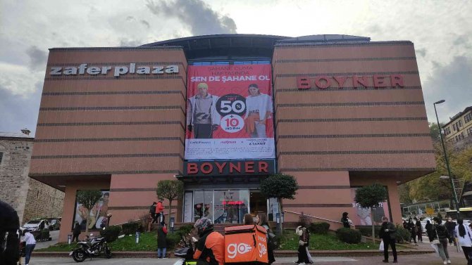 Tarihi Ortaya Çıkartmak İçin Belediye O Binayı Da Yıkacak