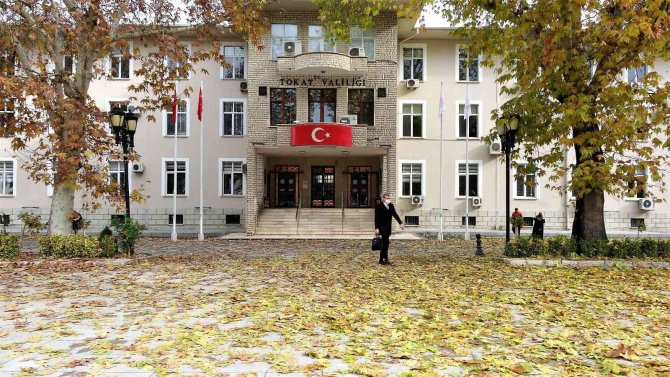 Vali Talimat Verdi, Sonbaharın Güzelliği Ortaya Çıktı