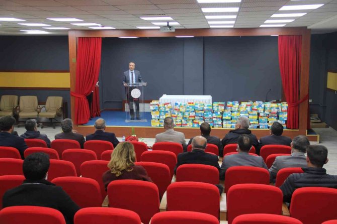 Ağrı’da Değerlendirme Sınavları Kitapçığı Öykü Kitap Seti Dağıtım Töreni