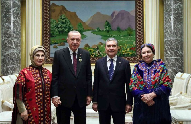 Türkmenistan’da Cumhurbaşkanı Erdoğan Onuruna Akşam Yemeği