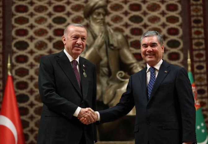 Türkmenistan’dan Cumhurbaşkanı Erdoğan’a “Devlet İ̇şbirliği Nişanı”