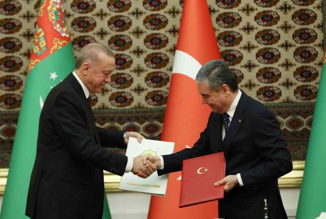 Türkmenistan’dan Cumhurbaşkanı Erdoğan’a “Devlet İ̇şbirliği Nişanı”