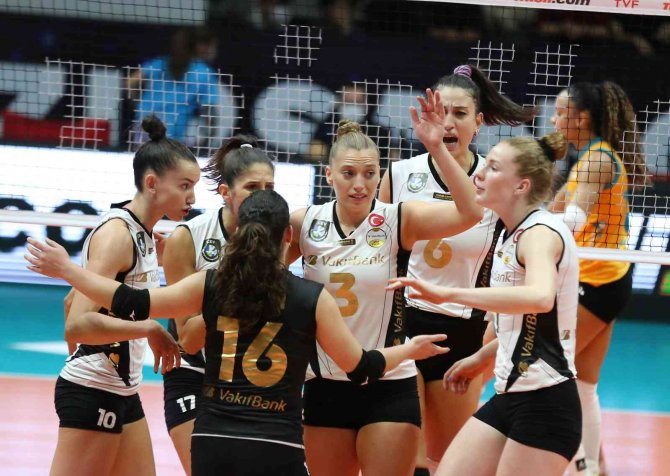 Sultanlar Ligi: Ptt: 0 - Vakıfbank: 3