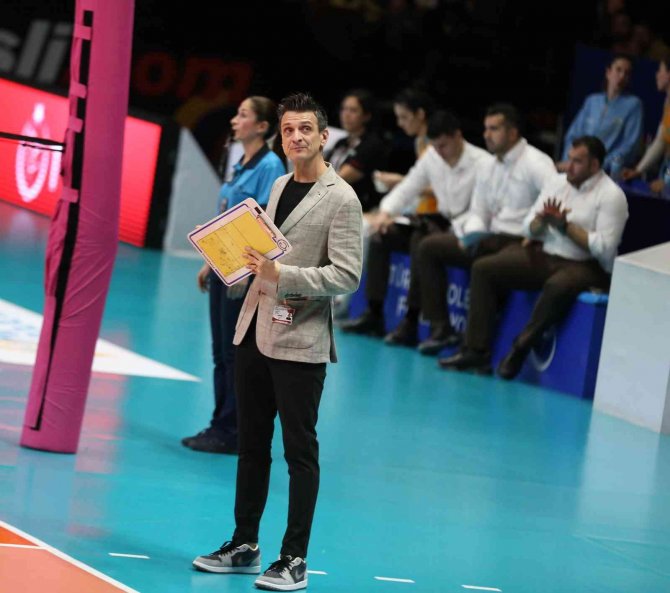 Sultanlar Ligi: Ptt: 0 - Vakıfbank: 3