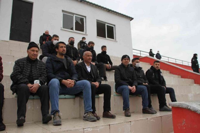 1071 Malazgirt Spor, Evinde Yeşil Varto Spor’a 4-1 Yenildi