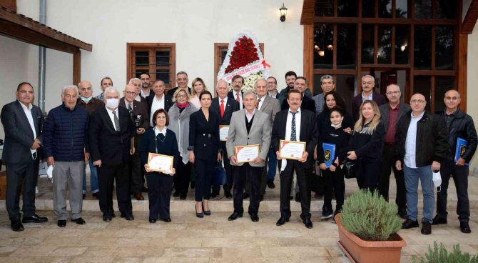 "Diş Hekimliğinin Dünü Bugünü" Sergisi