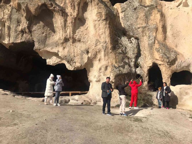 Rus Turistler Frig Vadisi’ni Çok Sevdi
