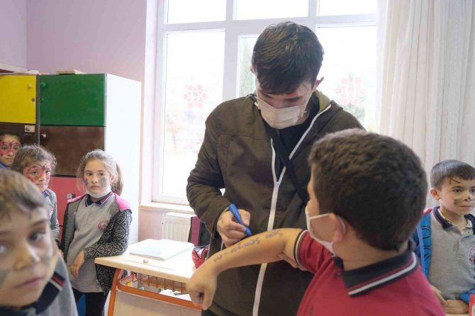 Alanya Hep’li Öğrenciler, Köy Okullarında