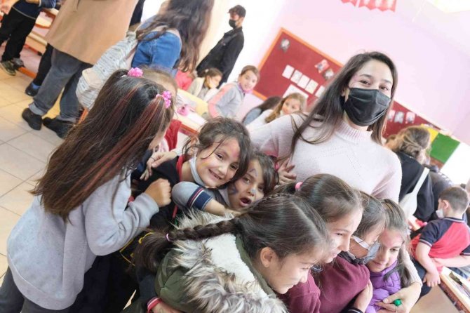 Alanya Hep’li Öğrenciler, Köy Okullarında