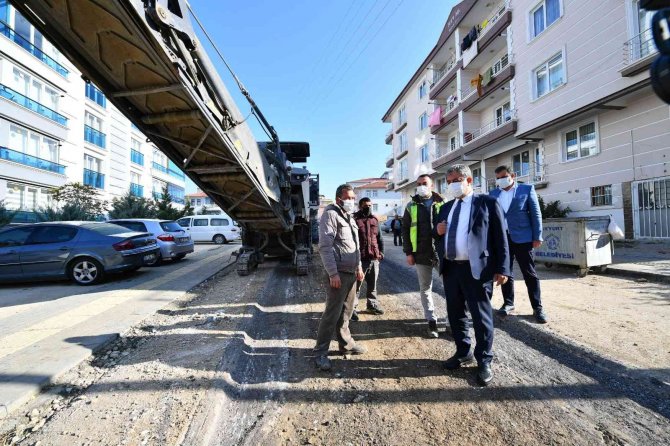 Akyurt’ta Atık Ve Yağmur Suyu Hatları Yenileniyor